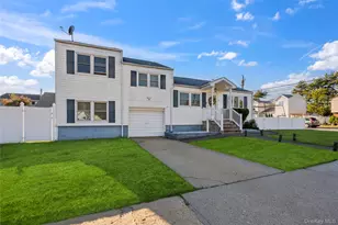 131 S 5th St, Bethpage, NY 11714 - Photo 2