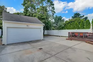 80 Noble St, Lynbrook, NY 11563 - Photo 12