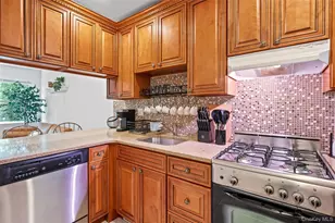49 Canoe Pl, Hampton Bays, NY 11946 - Photo 4