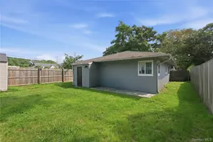 8 Roberts St, Mastic, NY 11950 - Photo 22