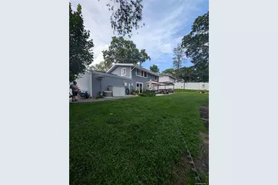 28 Florida Avenue, Commack, NY 11725 - Photo 18