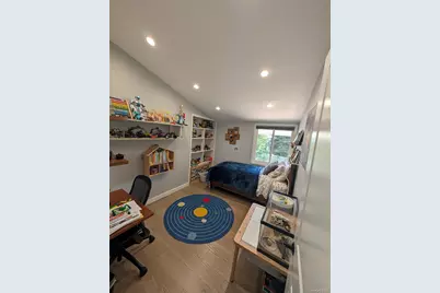 28 Florida Avenue, Commack, NY 11725 - Photo 6