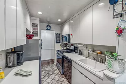 8429 153rd Avenue #3CD, Howard Beach, NY 11414 - Photo 10