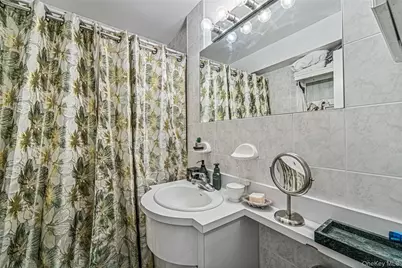 8429 153rd Avenue #3CD, Howard Beach, NY 11414 - Photo 16
