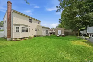 26 Probst Dr, Shirley, NY 11967 - Photo 20