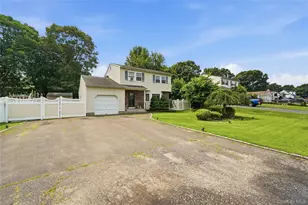 26 Probst Dr, Shirley, NY 11967 - Photo 2