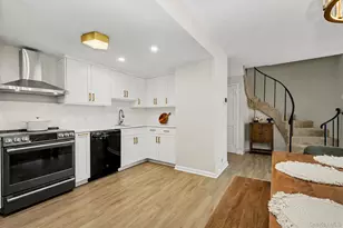 15 Stewart Pl, White Plains, NY 10603 - Photo 8