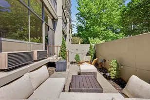 15 Stewart Pl, White Plains, NY 10603 - Photo 20