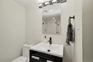 15 Stewart Pl, White Plains, NY 10603 - Photo 28
