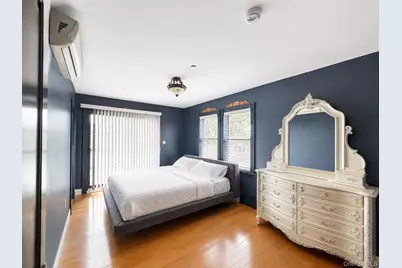 125-19 14th Ave., College Point, NY 11356 - Photo 8