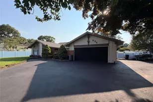 994 Old Medford Ave, Farmingville, NY 11738 - Photo 10