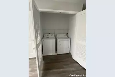 221 Eastview Drive #18, Central Islip, NY 11722 - Photo 8