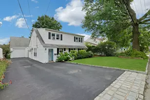 157 Whitman Rd, Yonkers, NY 10710 - Photo 2