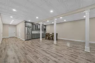52102 Beech Tree Ln, Plainview, NY 11803 - Photo 22