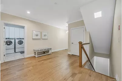 52102 Beech Tree Lane, Plainview, NY 11803 - Photo 20
