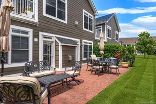 52102 Beech Tree Ln, Plainview, NY 11803 - Photo 2