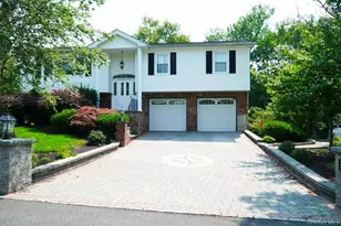19 Pittsford Way, Nanuet, NY 10954 - Photo 2