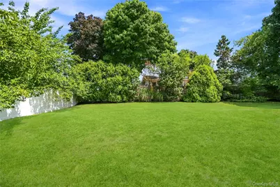 6 Oatley Place, Commack, NY 11725 - Photo 34