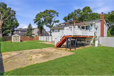 835 7th Street, West Babylon, NY 11704 - Photo 28