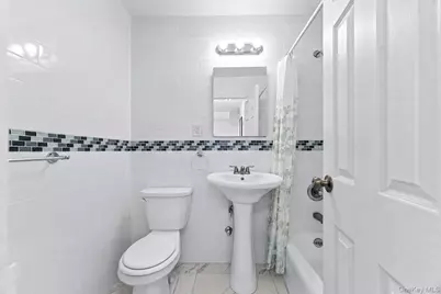 61-20 Grand Central Parkway #A1508, Forest Hills, NY 11375 - Photo 16