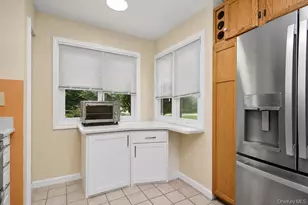 137 Fields Ln, Peekskill, NY 10566 - Photo 4