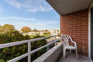 205 Mineola Blvd, Mineola, NY 11501 - Photo 16