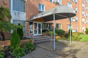 205 Mineola Blvd, Mineola, NY 11501 - Photo 2