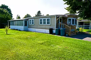 703 Fresh Pond Ave, Calverton, NY 11933 - Photo 2