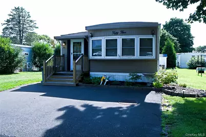 703 Fresh Pond Avenue #55, Calverton, NY 11933 - Photo 8