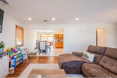 2695 Ocean Avenue, Seaford, NY 11783 - Photo 8
