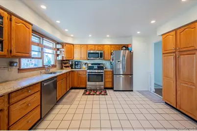 2695 Ocean Avenue, Seaford, NY 11783 - Photo 14