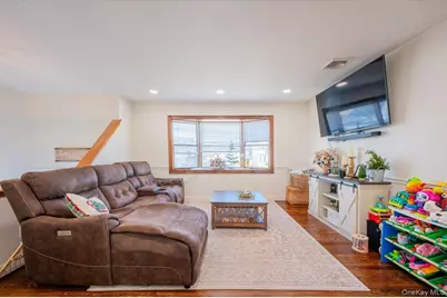2695 Ocean Avenue, Seaford, NY 11783 - Photo 6
