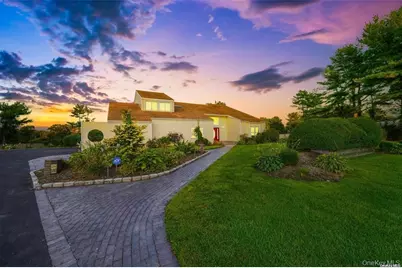 4 Jester Court, Dix Hills, NY 11746 - Photo 1