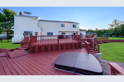 4 Jester Court, Dix Hills, NY 11746 - Photo 30