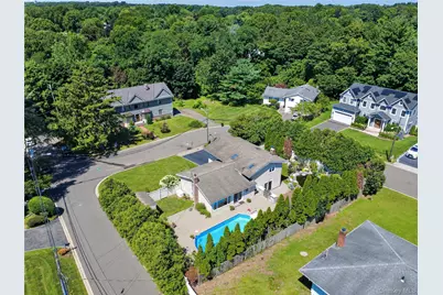 1 Ryan Court, Syosset, NY 11791 - Photo 22