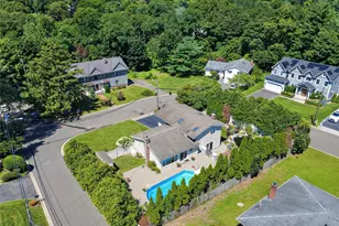 1 Ryan Ct, Syosset, NY 11791 - Photo 22