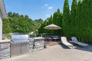 1 Ryan Ct, Syosset, NY 11791 - Photo 26