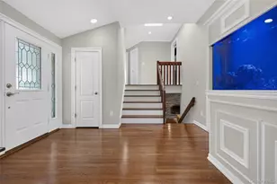 1 Ryan Ct, Syosset, NY 11791 - Photo 2