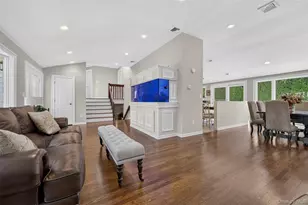 1 Ryan Ct, Syosset, NY 11791 - Photo 4