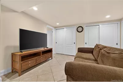 1 Ryan Court, Syosset, NY 11791 - Photo 18