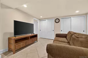 1 Ryan Ct, Syosset, NY 11791 - Photo 18