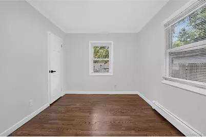 10 Field Place, Huntington Station, NY 11746 - Photo 12