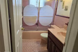 65-15 180th St, Fresh Meadows, NY 11365 - Photo 10
