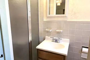 65-15 180th St, Fresh Meadows, NY 11365 - Photo 14