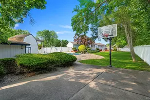 12 Heather Ct, Centereach, NY 11720 - Photo 12