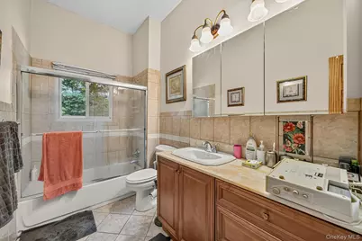 69 Stonewall Circle, White Plains, NY 10607 - Photo 26