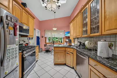 69 Stonewall Circle, White Plains, NY 10607 - Photo 24