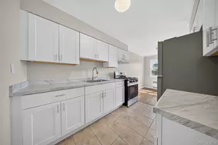 61-44 164th St, Flushing, NY 11365 - Photo 16