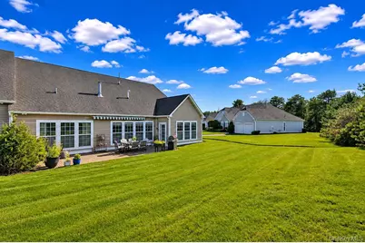 79 Samantha Circle, Westhampton, NY 11977 - Photo 18