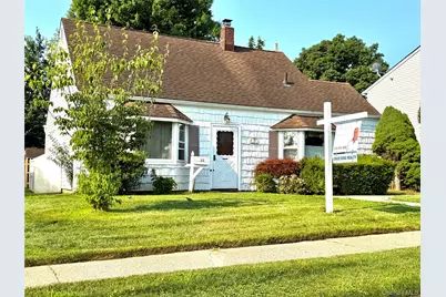 32 Griddle Lane, Levittown, NY 11756 - Photo 2